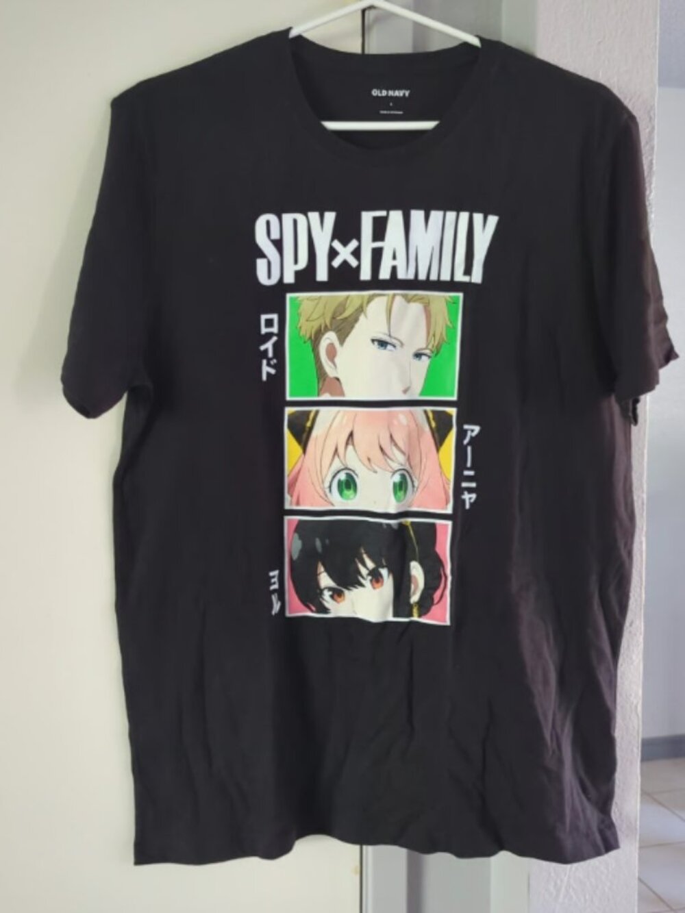 Old Navy Spy x Family Anime Tee Shirt Size Large